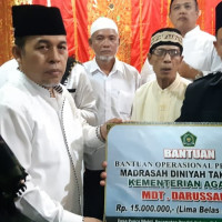 Berkah Akhir Ramadhan, Kemenag Kucurkan Bantuan ke Desa Kota Titik Benteng