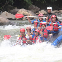 Bertarung Rafting, Operator Sakti ‘Terpental’ di Tiga Lorong Esktrim Sungai Ketahun