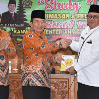 Studi Tiru, Kakanwil Puji Terobosan Kehumasan dan PTSP Kanwil Kemenag Bali