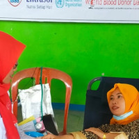 Hari Donor Darah Sedunia, Siswa dan Guru MAN 1 Bengkulu Utara Donorkan Darah