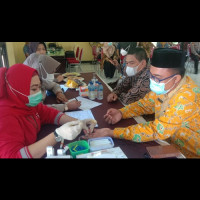 Hari Bhayangkara Ke-76 Kemenag Seluma Lakukan  Donor Darah