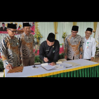 Kakan Kemenag dan Kepala SMA Negeri 1 Bengkulu Selatan Tandatangani MoU