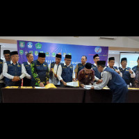 Kakankemenag Seluma  Hadiri Penandatangan MOU Akreditasi Sekolah/Madrasah se-Provinsi Bengkulu