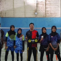 MTsN 2 Kota Bengkulu Raih Juara 3 Badminton Putra dan Putri