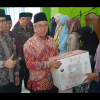 Gulirkan Bantuan, Kakanwil Dorong Sidomulyo Jadi Percontohan Kampung Zakat