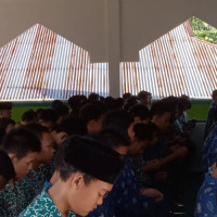 MTsN 1 Seluma Gelar Sholat Ghaib untuk Korban Gempa Turki dan Suriah