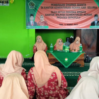 Bina DWP Seluma, Ketua DWP Kanwil Kemenag Bengkulu Ajak Tingkatkan Kegiatan Sosial