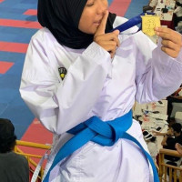 MTsN 1 Raih Juara 1 Kumite +40 kg Kejuaraan Karate Internasional