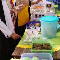 Kasi Penmad Buka Market Day Acara Milad MIN 2 Kota Bengkulu