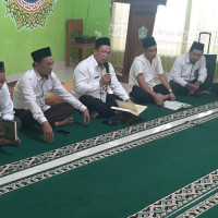 Kantor Kemenag BS Adakan Tahsinul Qiro’ah dan Shalat Dzuhur Berjamaah