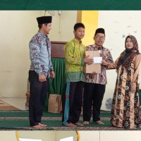 Ceramah Agama “Antara Puasa dan Sayang” pada Pesantren Kilat Kelas VIII MTsN 1 Kota Bengkulu